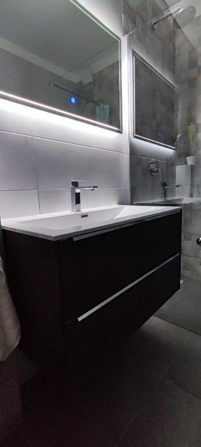 Apartment Denis Кърк Екстериор снимка